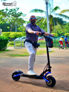 escooter-ride-03.jpg